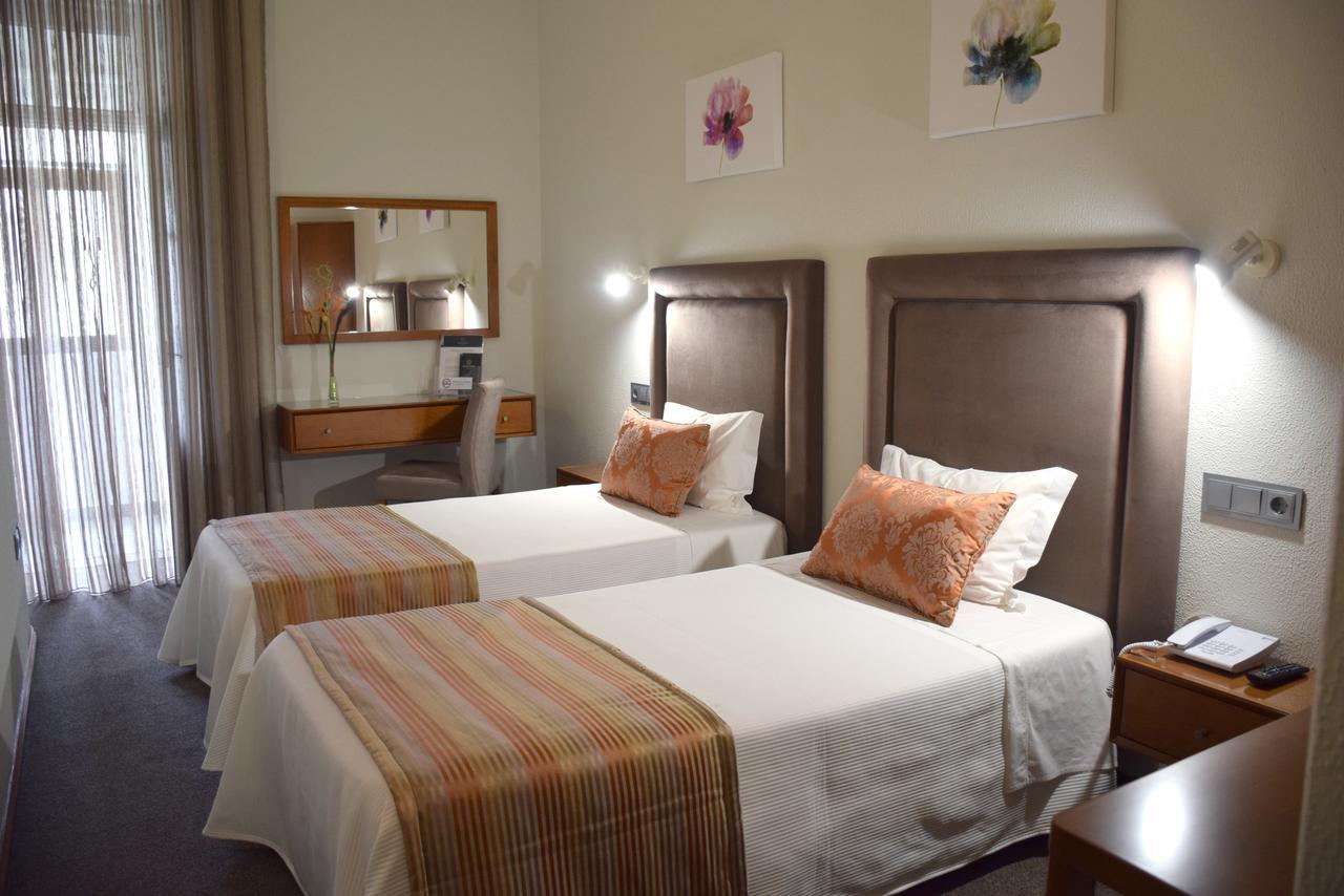 Lusitana Hotel Porto Buitenkant foto