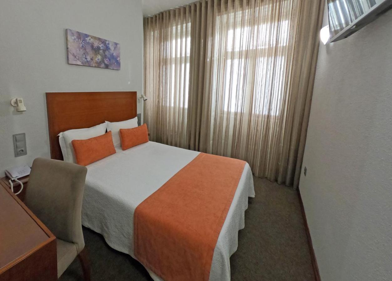 Lusitana Hotel Porto Buitenkant foto