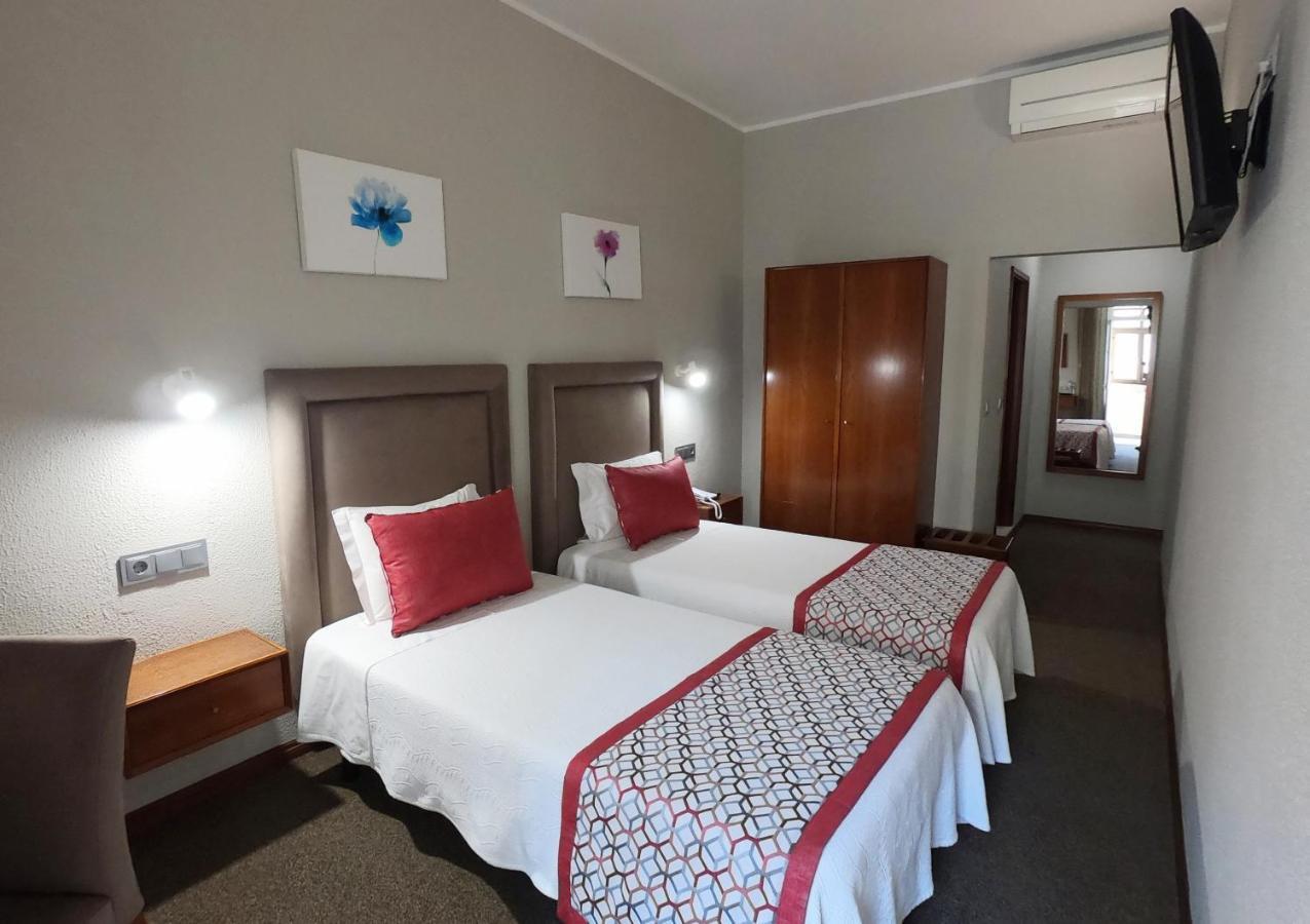 Lusitana Hotel Porto Buitenkant foto