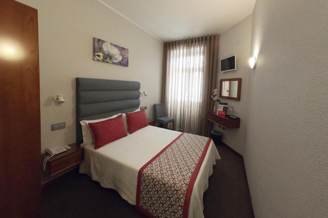Lusitana Hotel Porto Buitenkant foto
