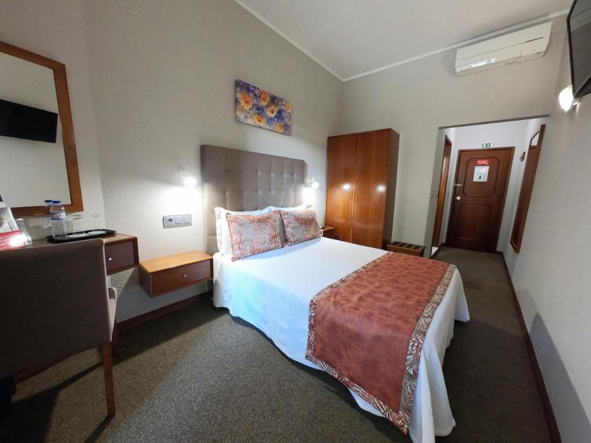 Lusitana Hotel Porto Buitenkant foto