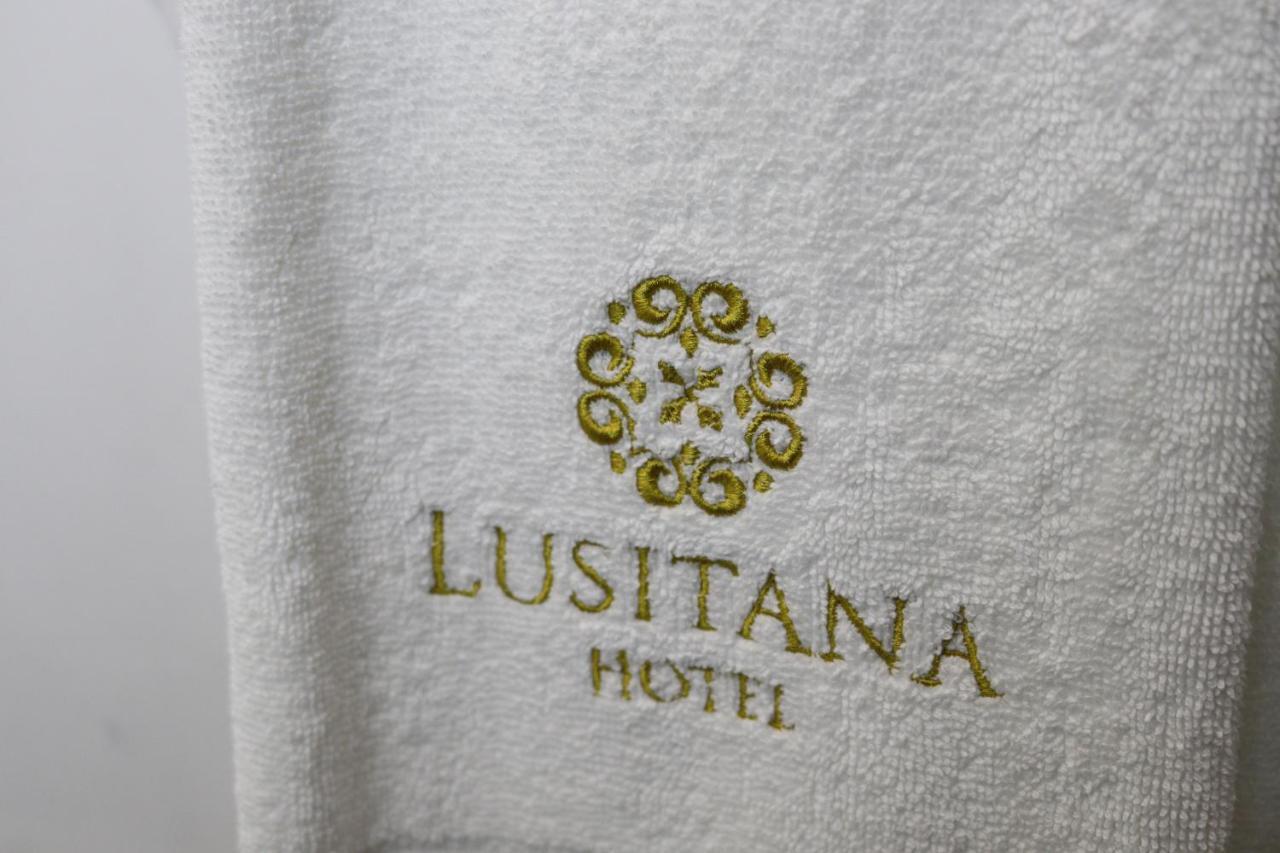 Lusitana Hotel Porto Buitenkant foto